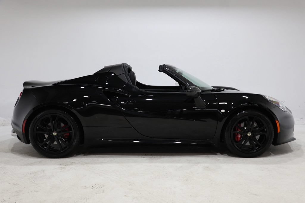 Used 2016 Alfa Romeo 4C Spider w/ Spider Track Package 3 RWD image 8