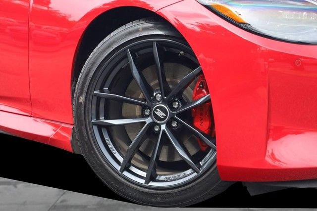 Certified 2025 Nissan Z Performance w/ Floor Mat Package RWD image 3