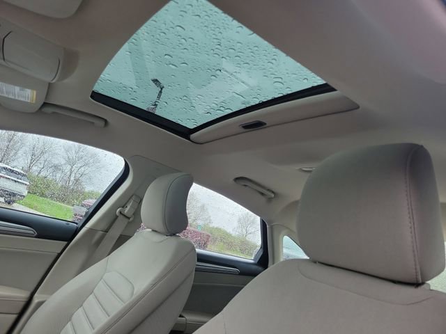 Used 2018 Ford Fusion SE w/ Fusion SE Technology Package FWD image 25