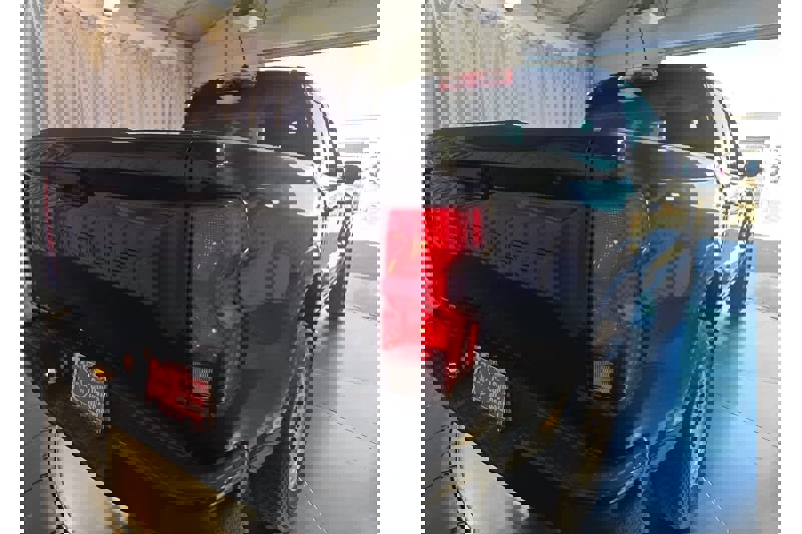 Used 2023 Chevrolet Colorado W/T image 9