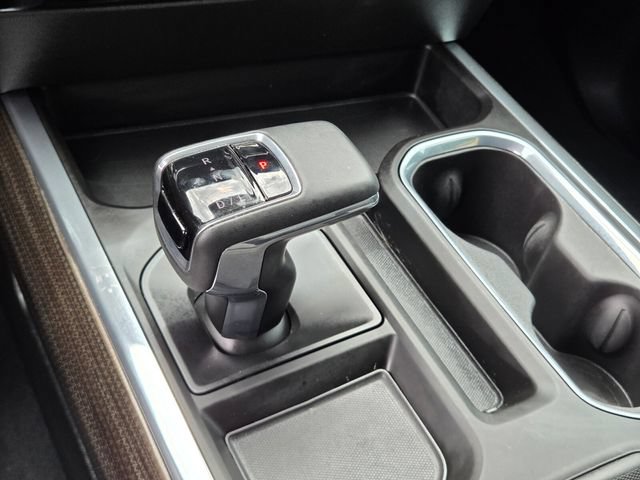 Certified 2025 Chevrolet Silverado 1500 RST w/ Dark Appearance Package AWD/4WD image 23