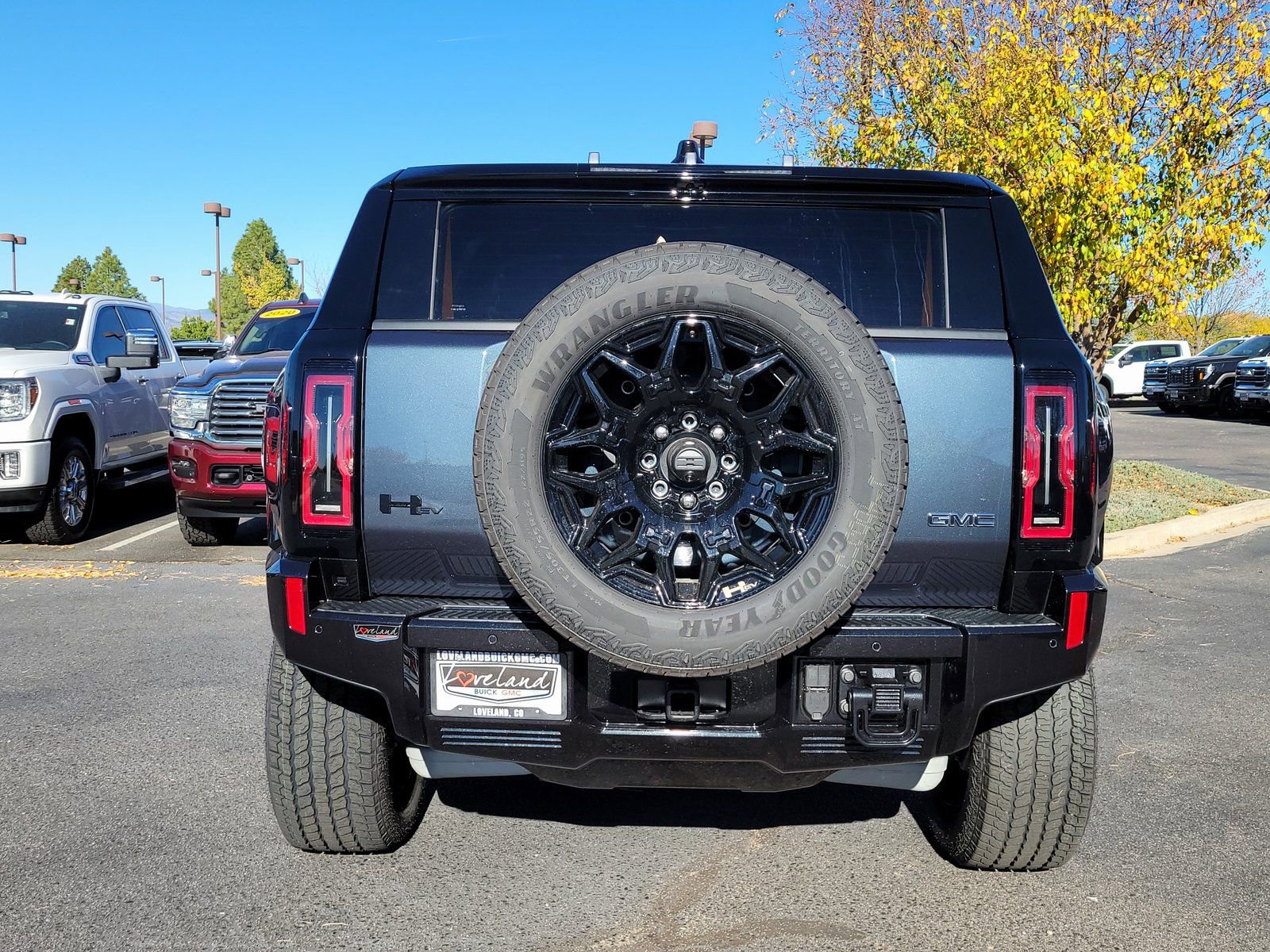 New 2026 GMC Hummer EV SUV w/ LPO, Dark Essentials Package image 10