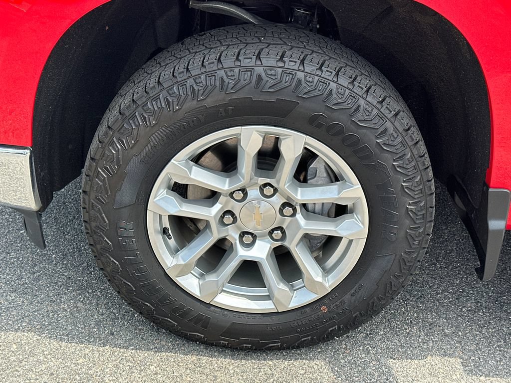 Used 2022 Chevrolet Silverado 1500 LT AWD/4WD image 11