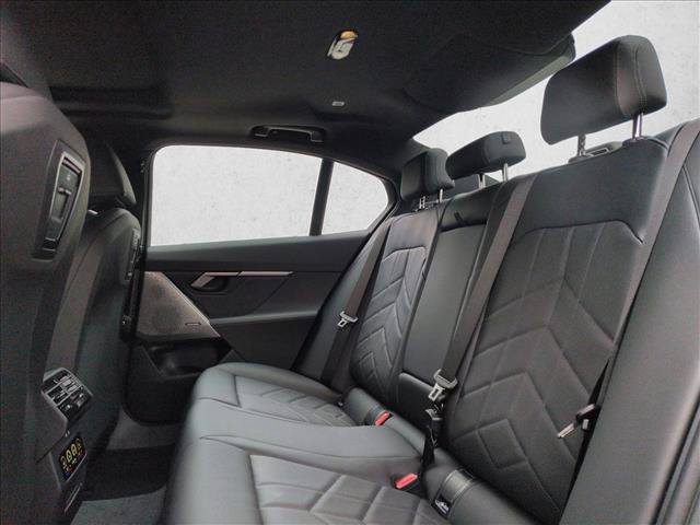 Used 2026 BMW 530i xDrive w/ Premium Package AWD/4WD image 16