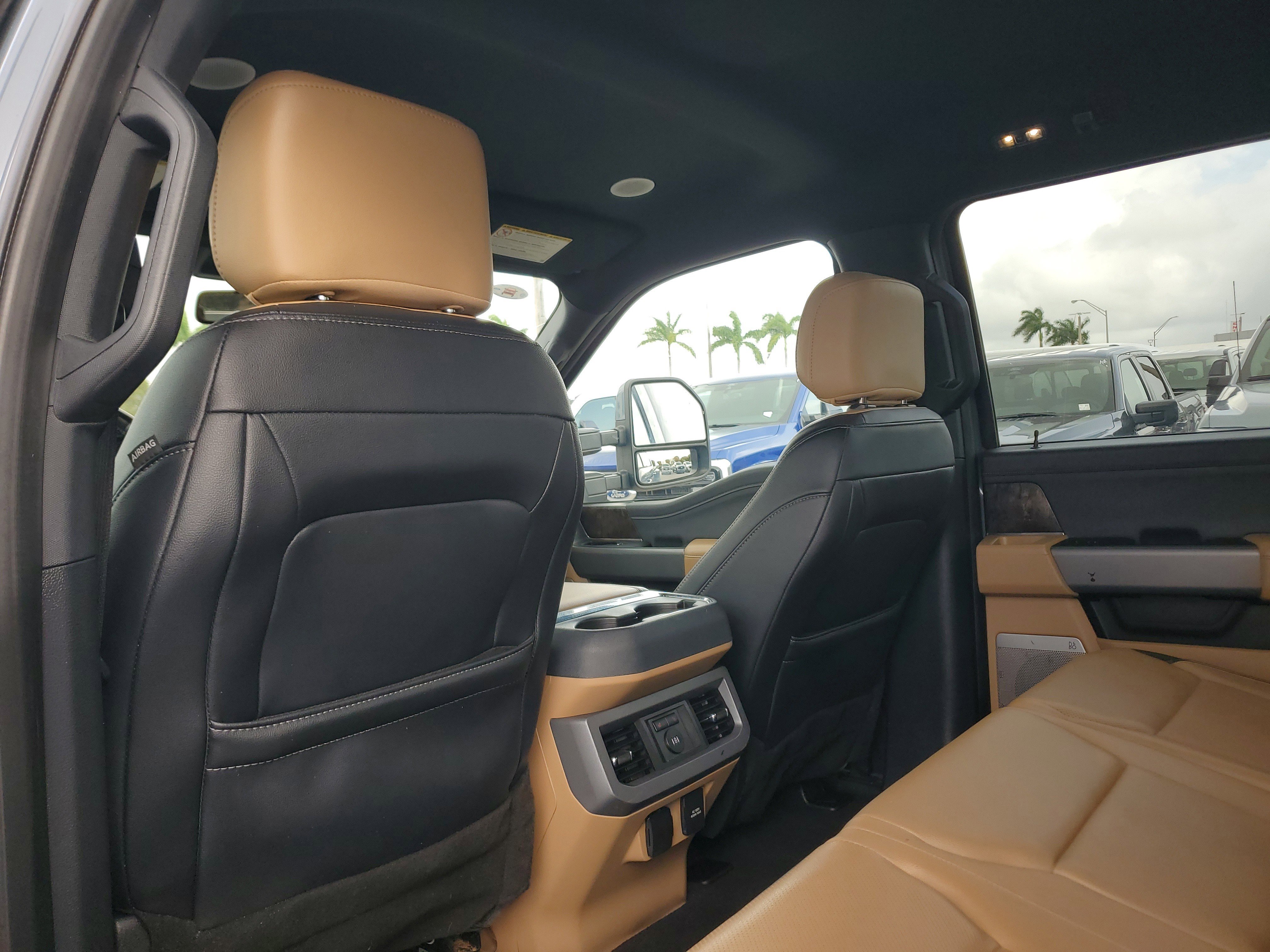 Used 2023 Ford F350 Lariat w/ Lariat Ultimate Package image 11