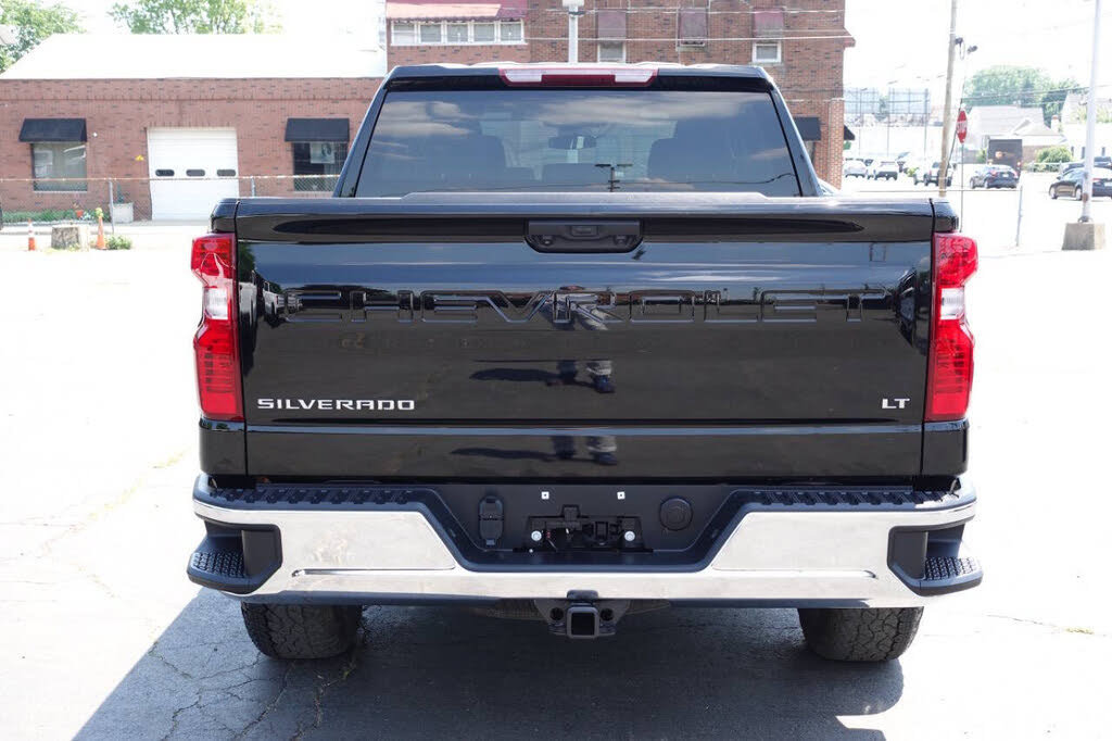 Used 2024 Chevrolet Silverado 1500 LT AWD/4WD image 9