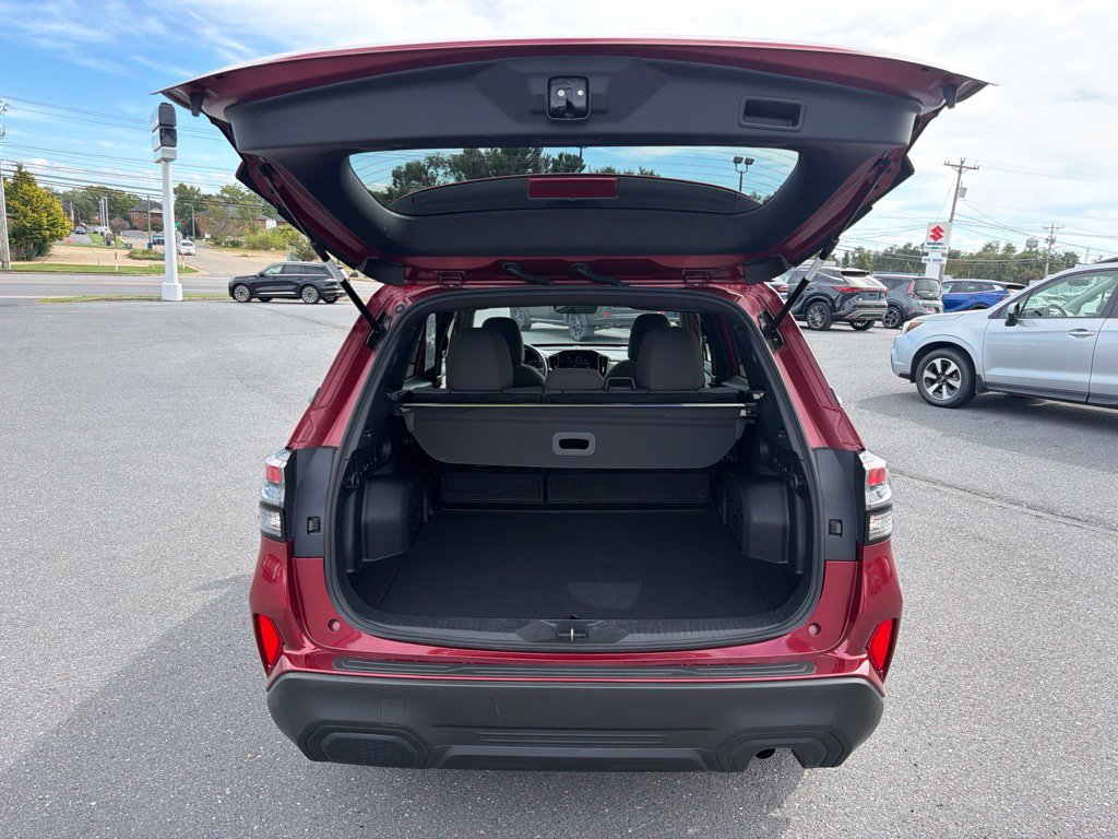Certified 2025 Subaru Forester Premium AWD/4WD image 16