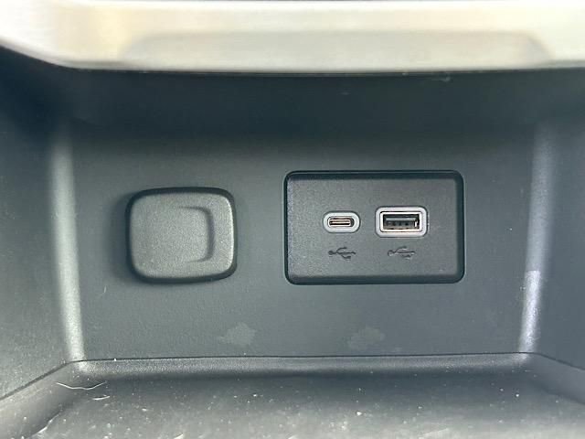 Used 2022 GMC Acadia SLE w/ Driver Convenience Package image 29