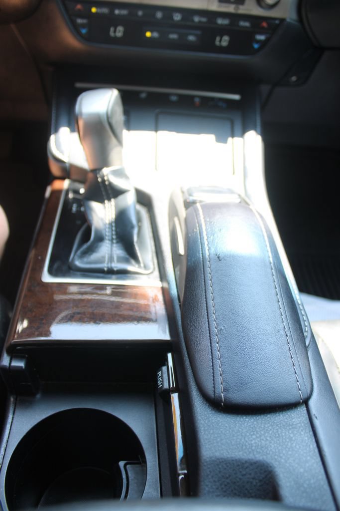 Used 2018 Lexus ES 350 w/ Luxury Package w/Wood Trim FWD image 43