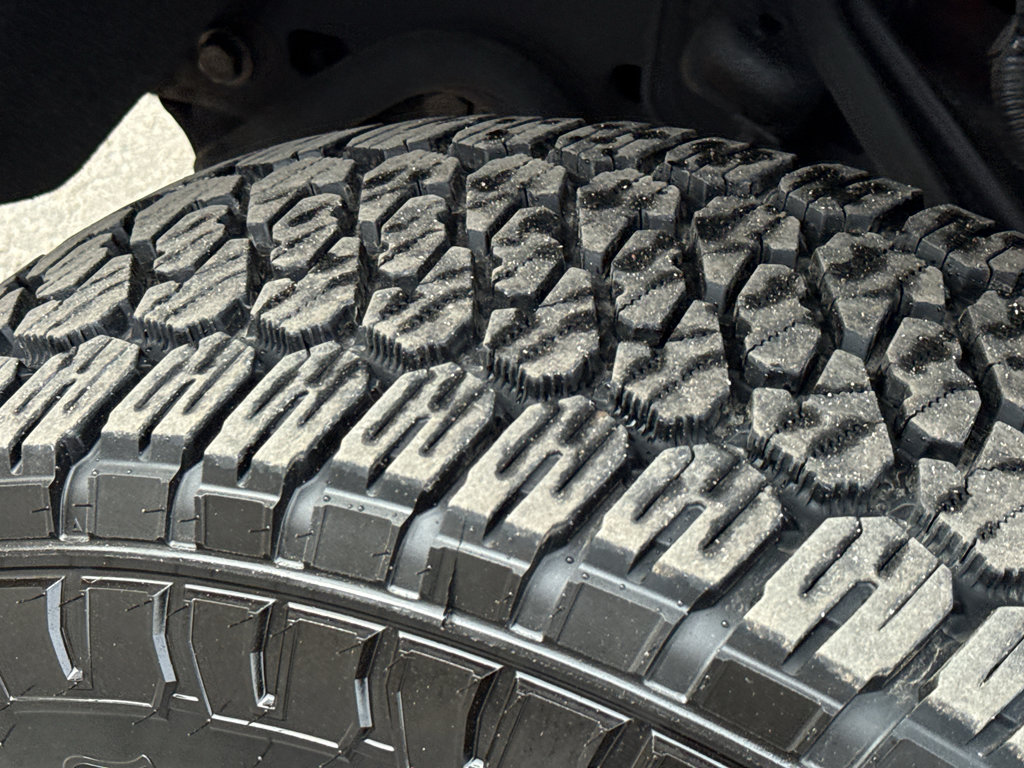 Used 2019 Chevrolet Silverado 2500 LT w/ LT Convenience Package image 12