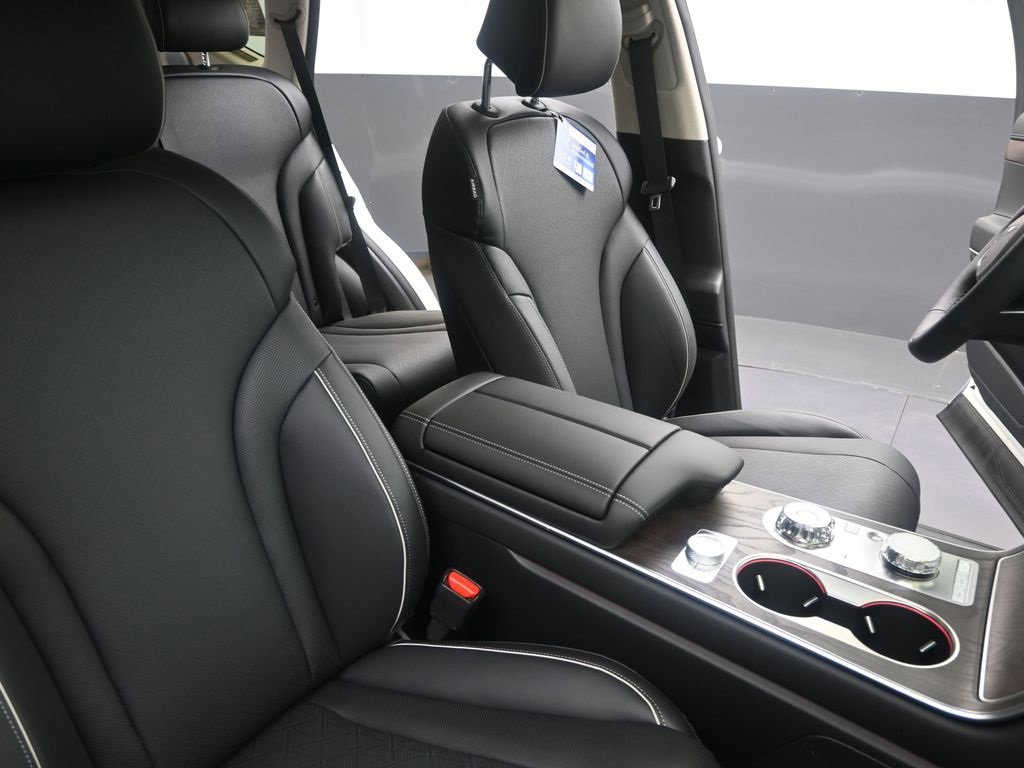 New 2025 Genesis GV80 2.5T Prestige image 13