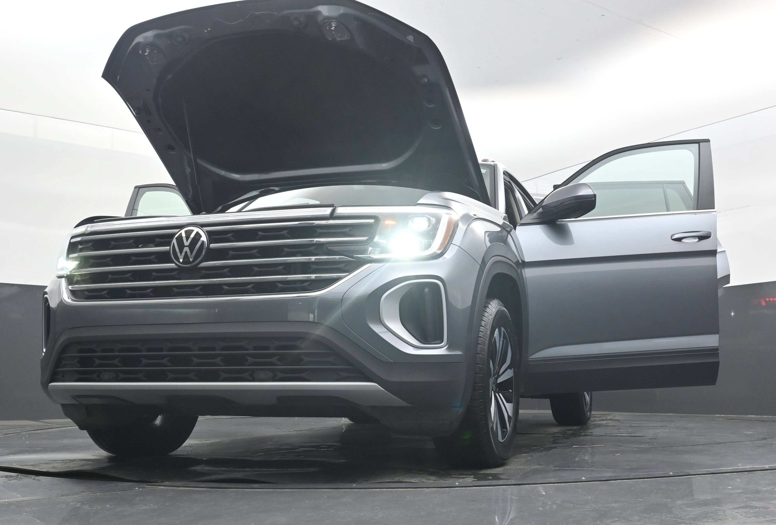 Used 2024 Volkswagen Atlas SE FWD image 56
