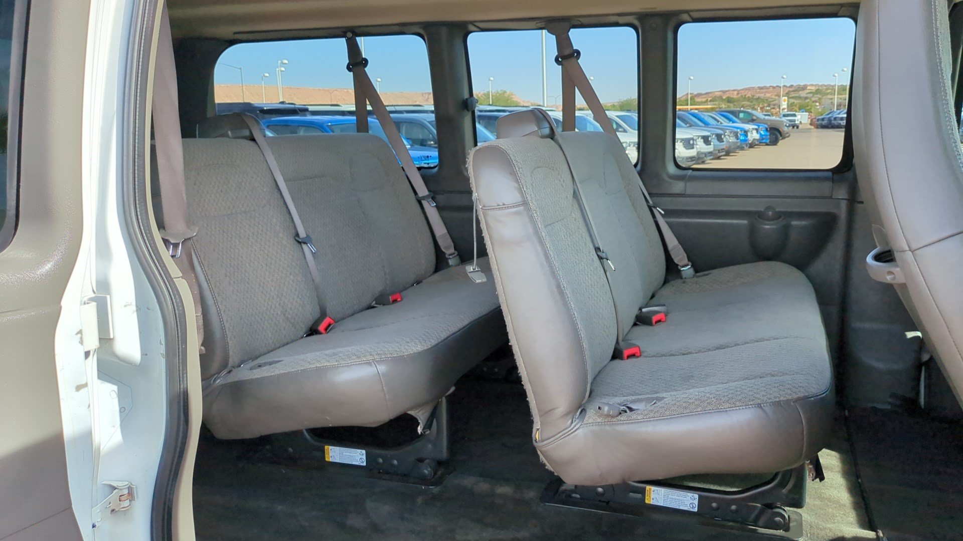 Used 2019 Chevrolet Express 2500 LT w/ LT Preferred Equipment Group RWD image 23