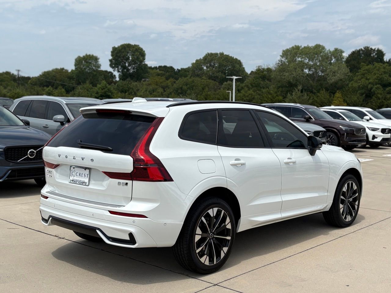 New 2026 Volvo XC60 B5 Plus w/ Protection Package Premier image 4
