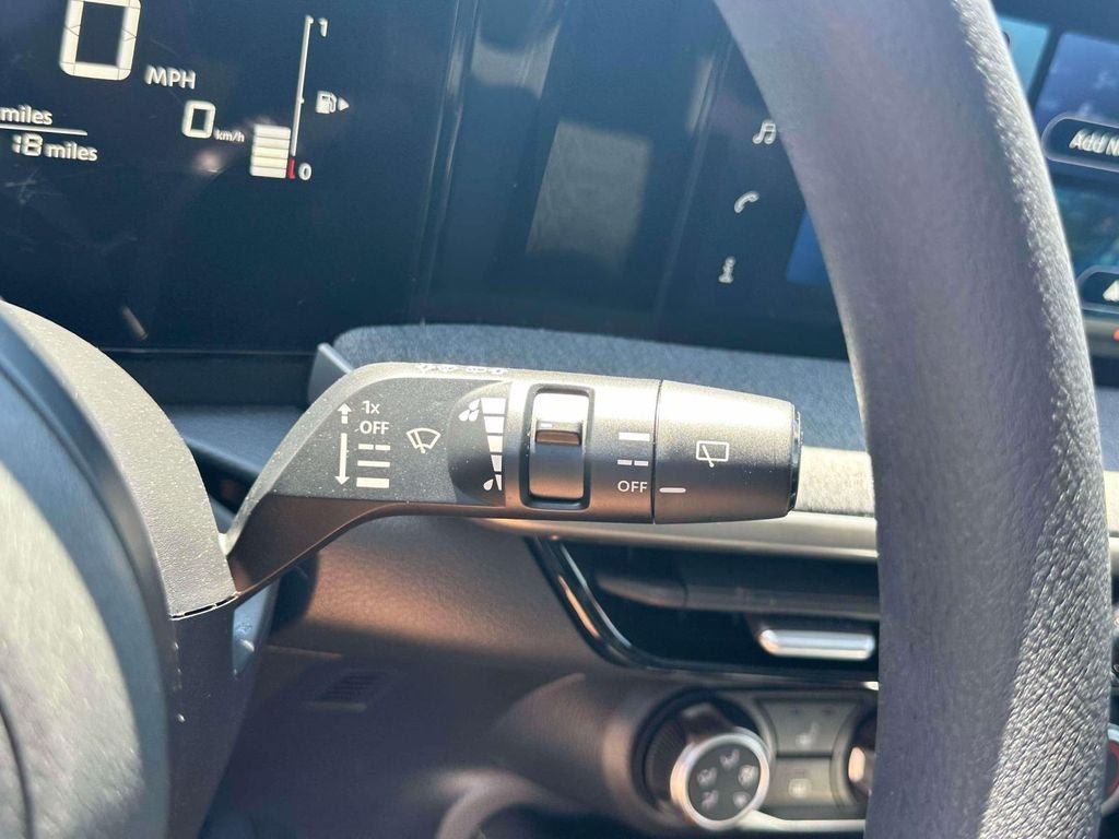 Used 2025 Nissan Kicks SV w/ SV Premium Package AWD/4WD image 22