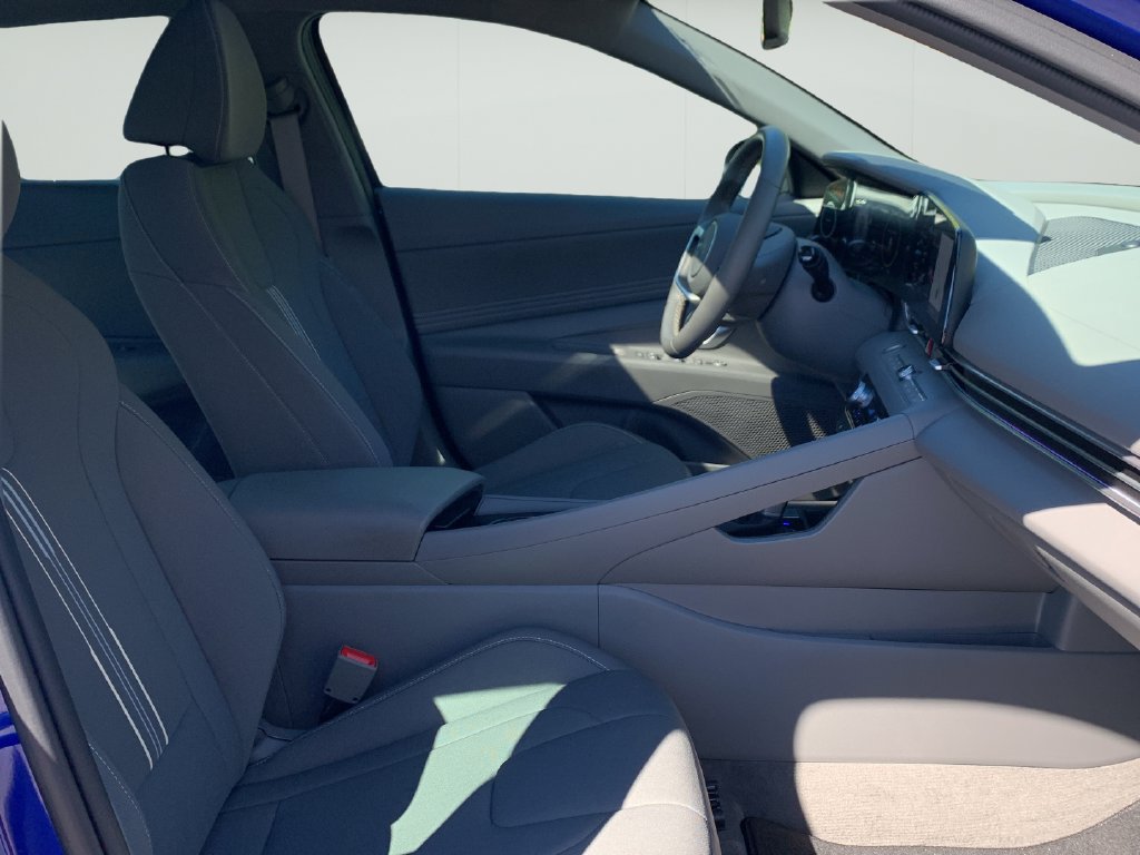 Certified 2024 Hyundai Elantra SEL w/ Convenience Package FWD image 36