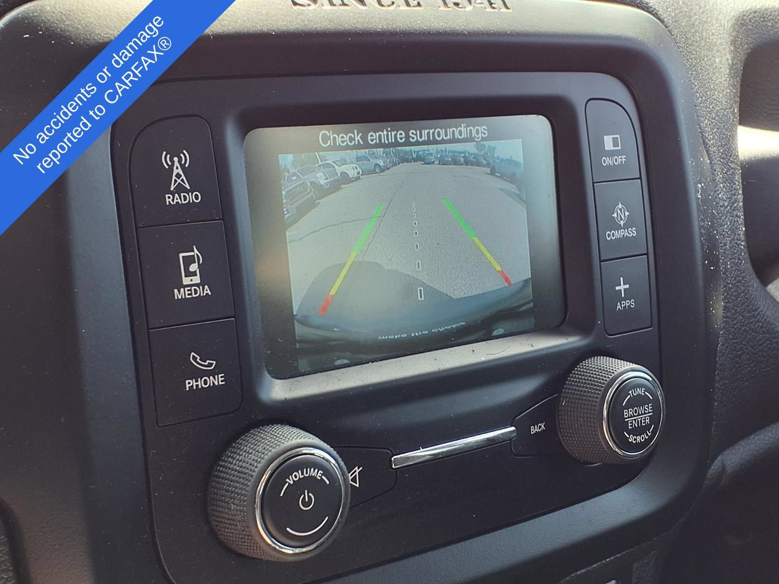 Used 2016 Jeep Renegade Latitude w/ Popular Equipment Group FWD image 27