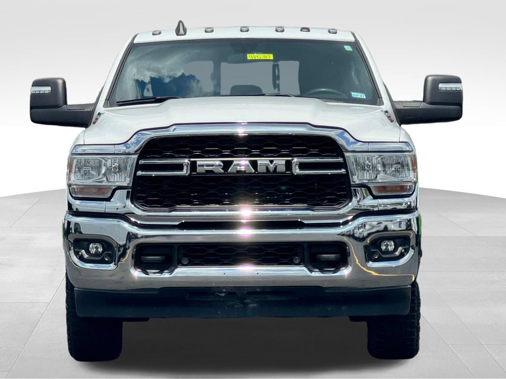 Used 2024 RAM 2500 Tradesman w/ Chrome Appearance Group AWD/4WD image 2