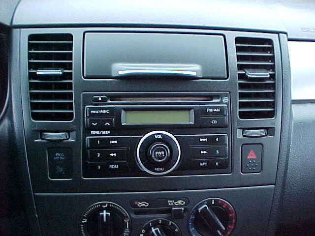 Used 2008 Nissan Versa 1.8 S w/ PWR Pkg image 17