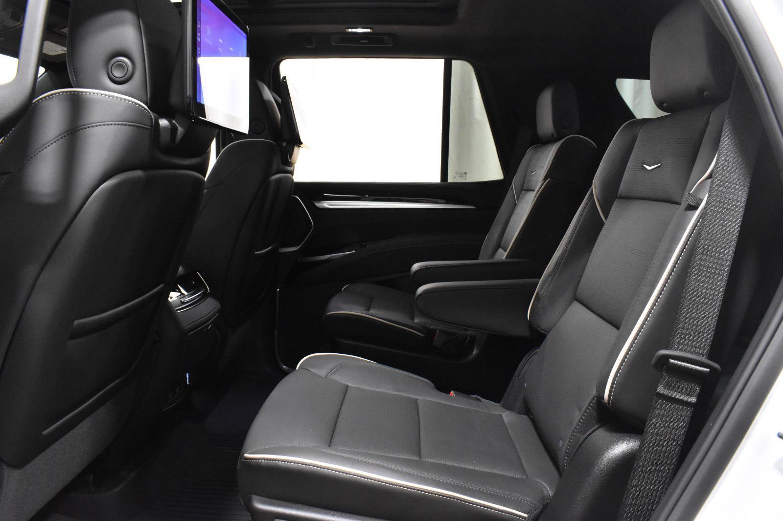 New 2026 Cadillac Escalade Luxury w/ Touring Package image 4