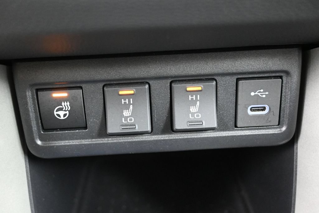 Used 2024 Toyota Corolla Cross LE AWD/4WD image 26