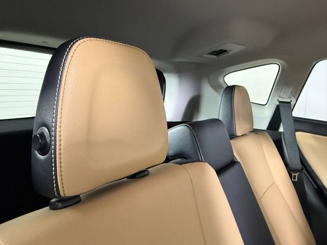 Used 2018 Toyota RAV4 Limited image 27