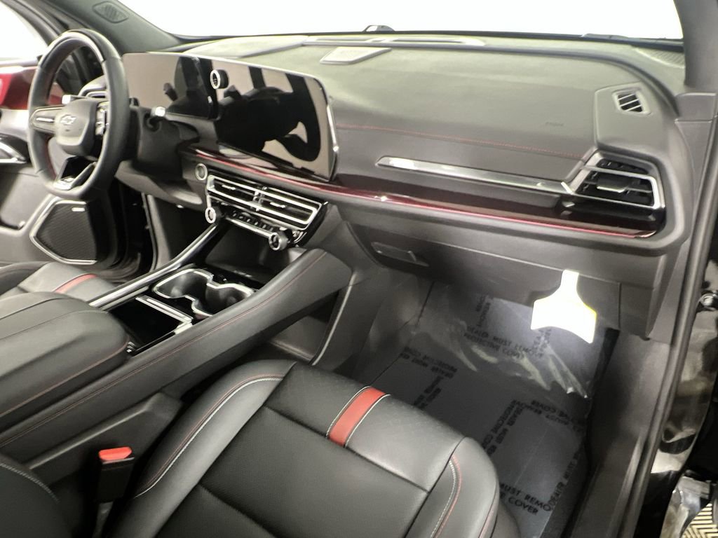 Certified 2024 Chevrolet Traverse RS w/ LPO, Floor Liner Package image 31