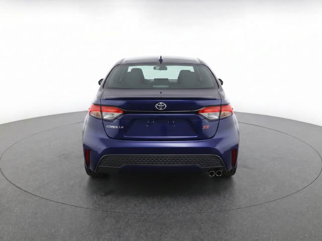 Used 2020 Toyota Corolla SE w/ SE Premium Package FWD image 3