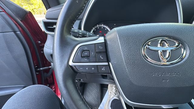 Used 2023 Toyota Highlander XSE AWD/4WD image 19
