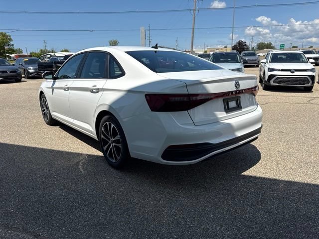 Used 2026 Volkswagen Jetta Sport FWD image 4