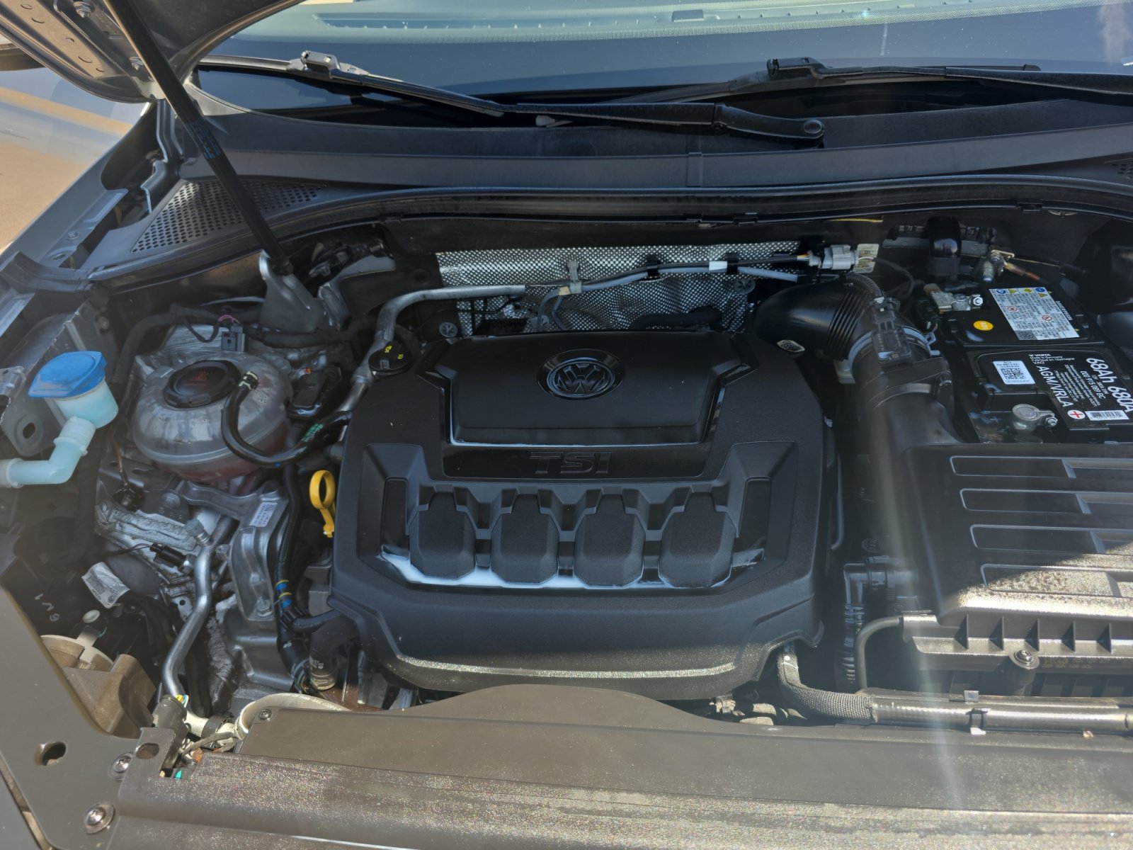 Used 2021 Volkswagen Tiguan SE FWD image 22