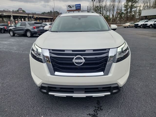 Used 2024 Nissan Pathfinder Platinum w/ Cargo Package image 8