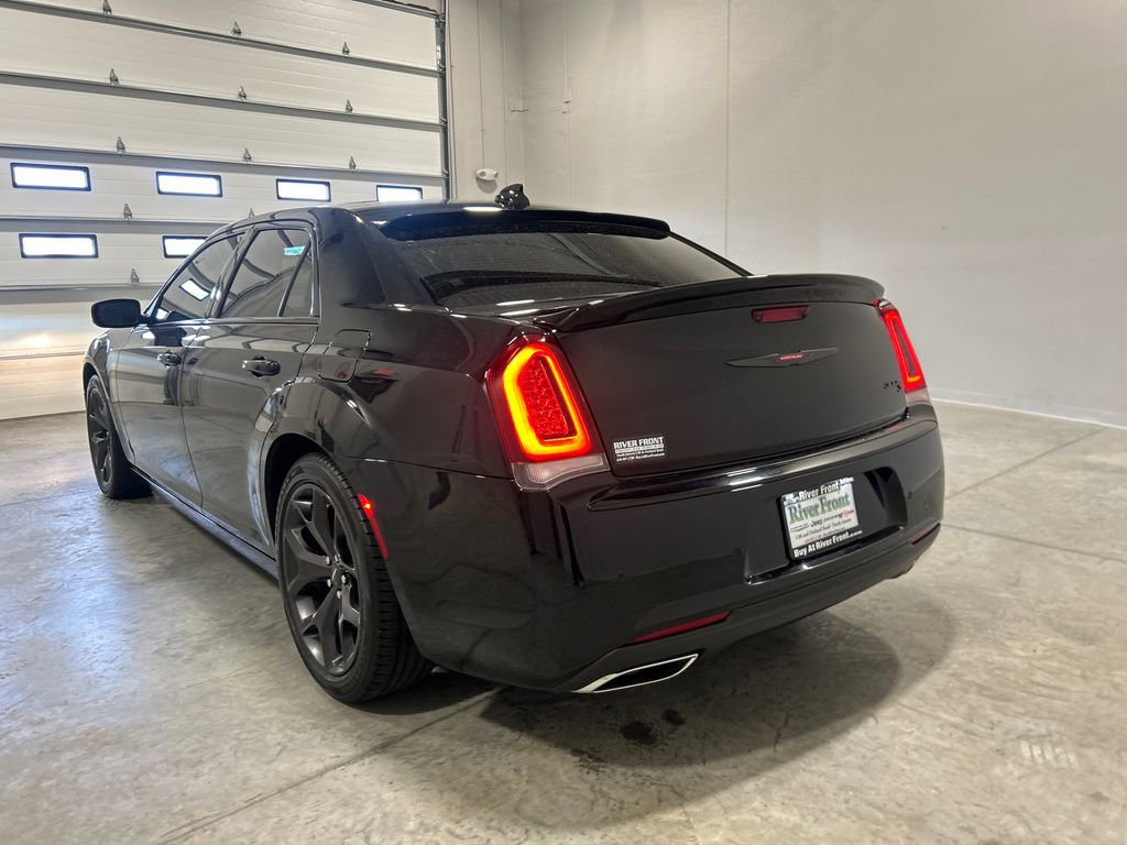 Used 2023 Chrysler 300 S image 8
