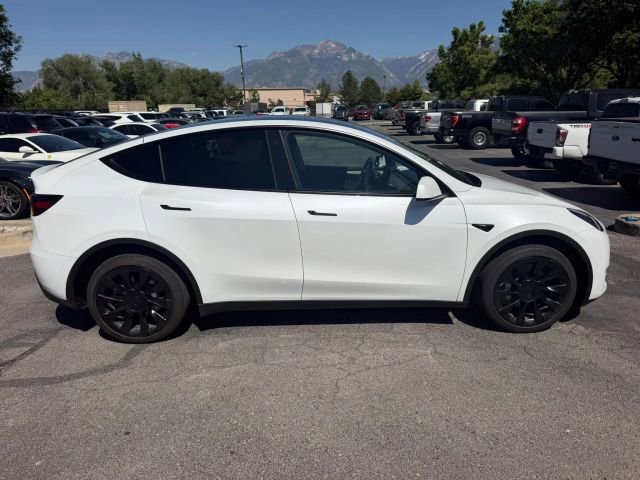 Used 2023 Tesla Model Y Long Range AWD/4WD image 6