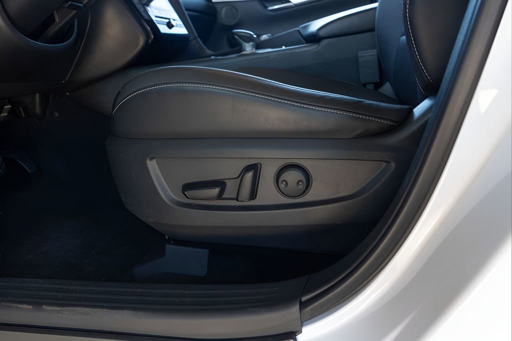 Used 2021 INFINITI QX50 Luxe AWD/4WD image 45