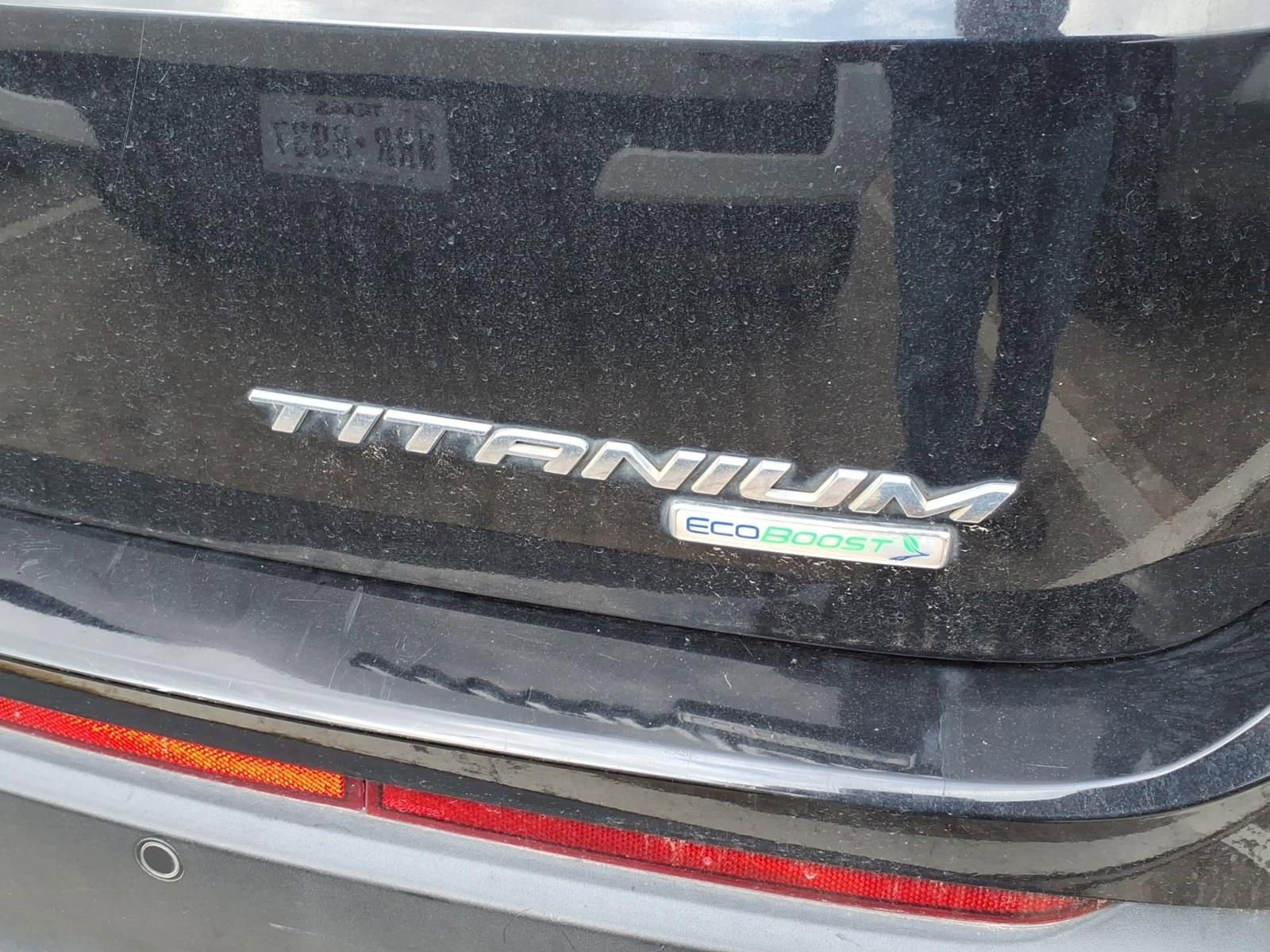 Used 2017 Ford Edge Titanium w/ Technology Package image 3