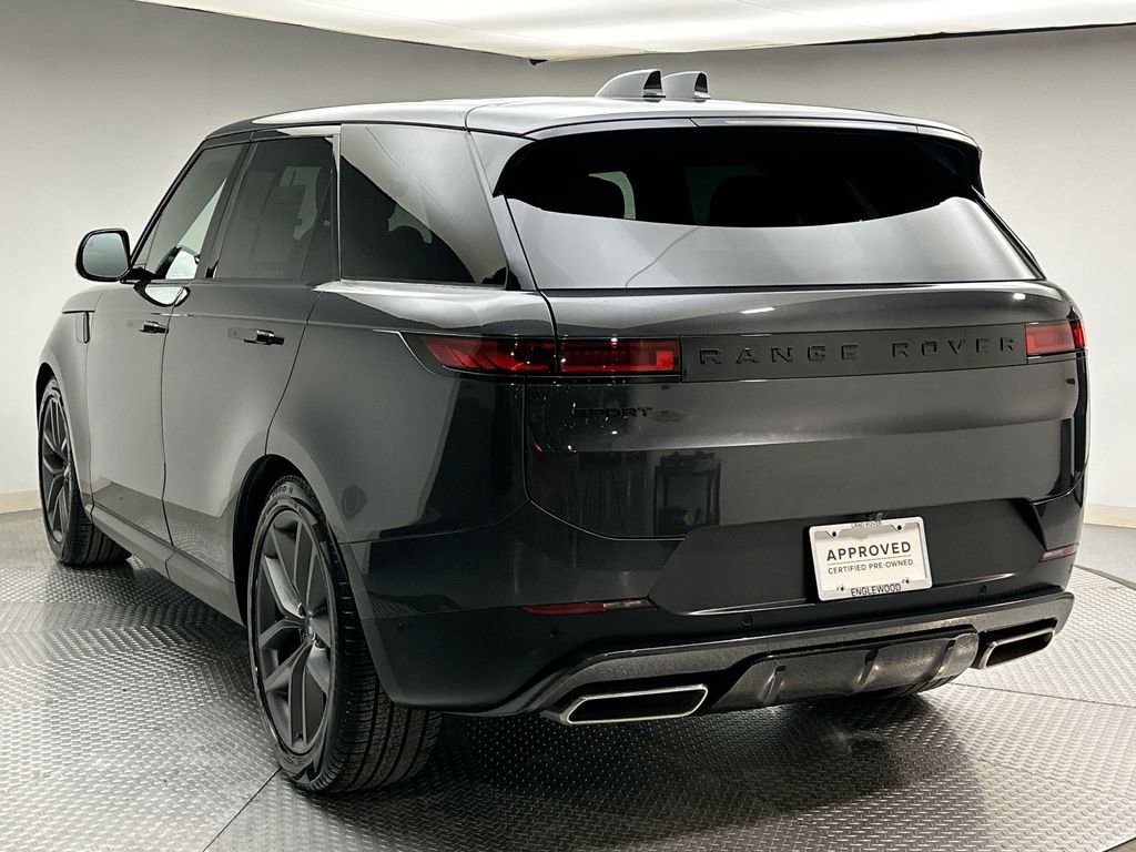 Used 2025 Land Rover Range Rover Sport SE image 11