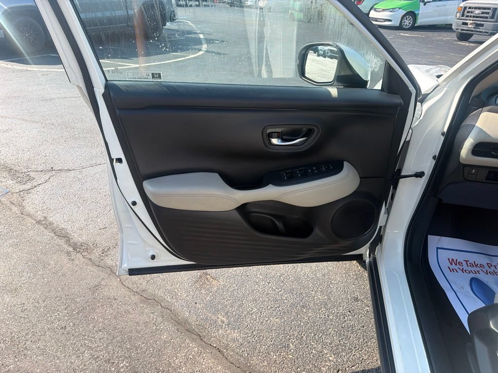 Used 2024 Honda HR-V LX image 21