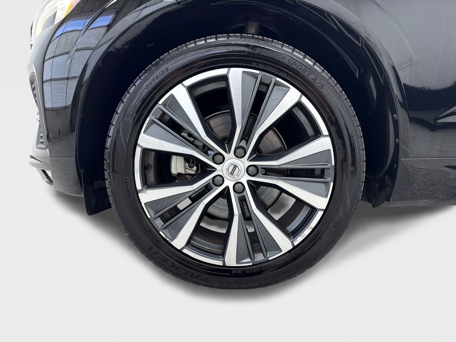 Used 2022 Volvo XC60 B5 Momentum w/ Protection Package Premier FWD image 51