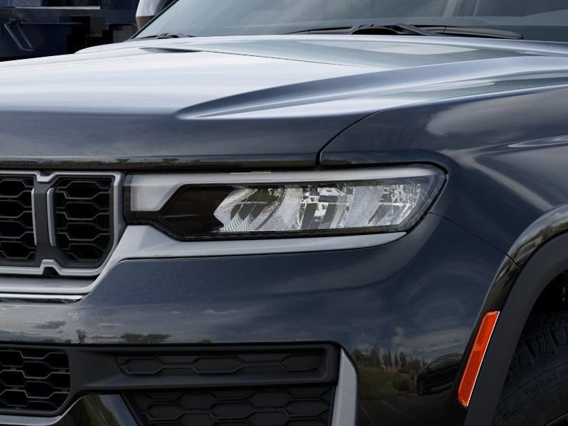 New 2026 Jeep Grand Cherokee Altitude RWD image 10
