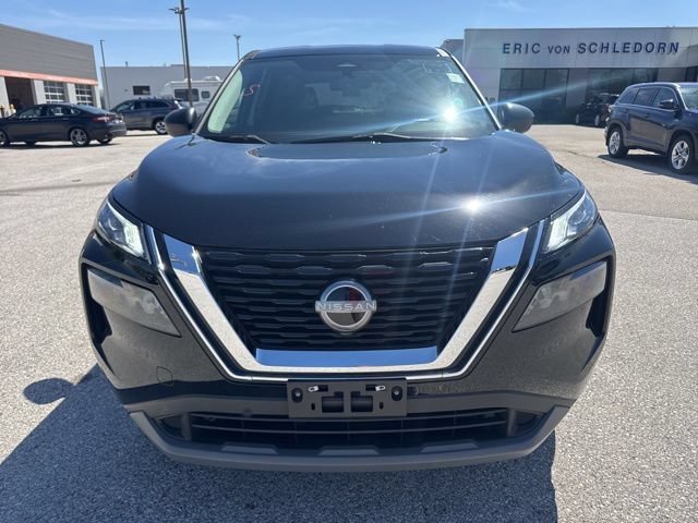 Used 2023 Nissan Rogue S AWD/4WD image 8