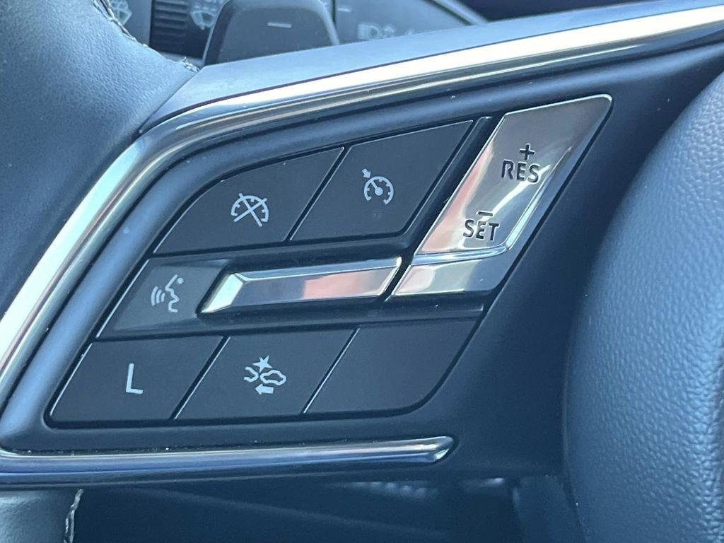 Used 2025 Buick Enclave Avenir w/ Trailering Package, 5000 lbs. image 30