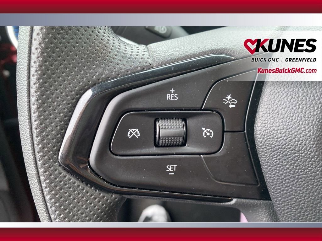 Used 2025 Chevrolet Trax LT image 18