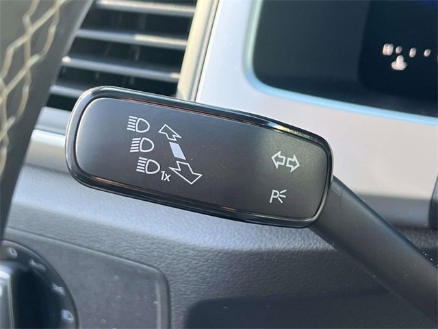 Certified 2022 Volkswagen Atlas Cross Sport SE image 24