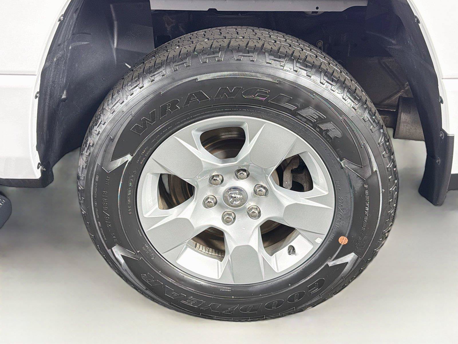 Used 2023 RAM 1500 Lone Star AWD/4WD image 35