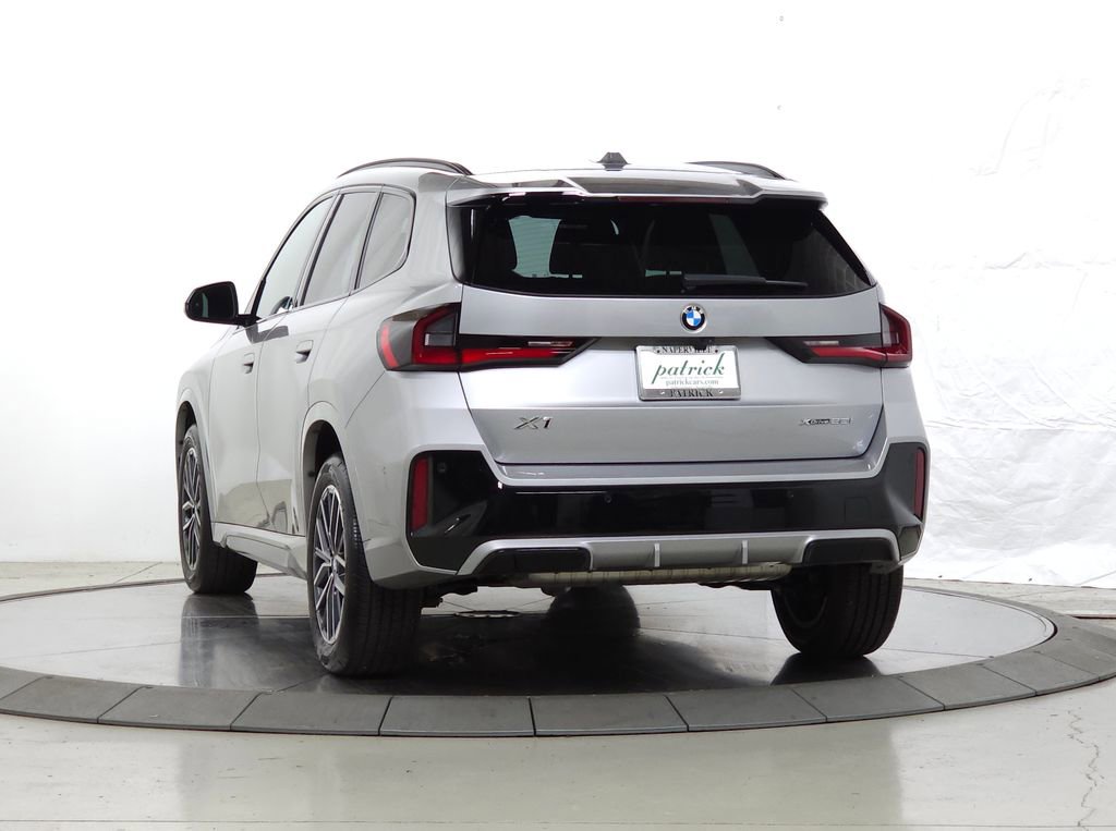 Used 2023 BMW X1 xDrive28i w/ M Sport Package AWD/4WD image 3