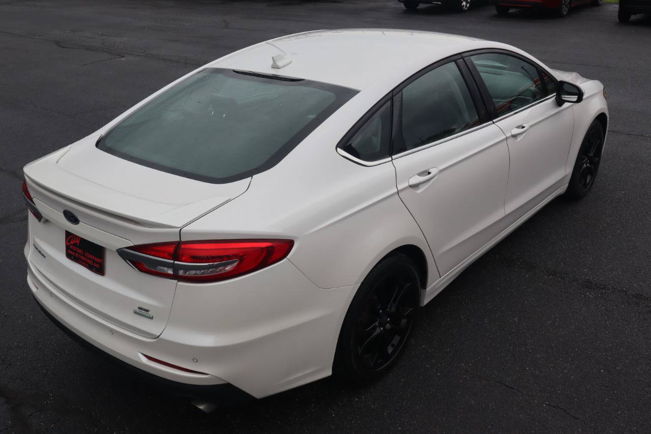 Used 2019 Ford Fusion SE w/ Equipment Group 151A FWD image 15