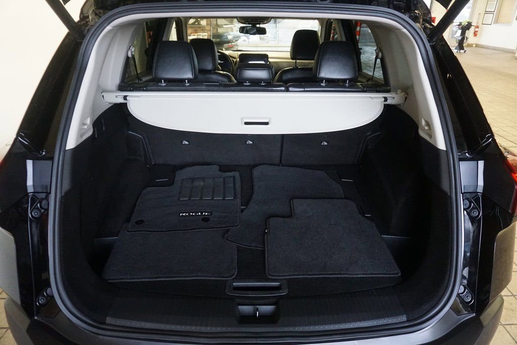 Used 2021 Nissan Rogue Platinum image 21