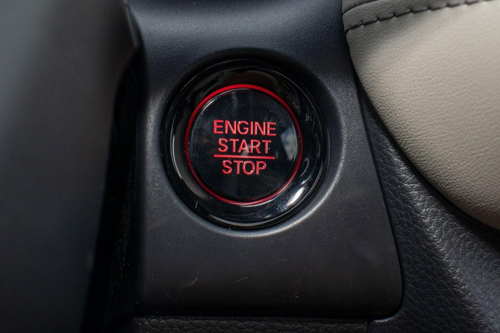 Certified 2024 Honda HR-V EX-L image 30