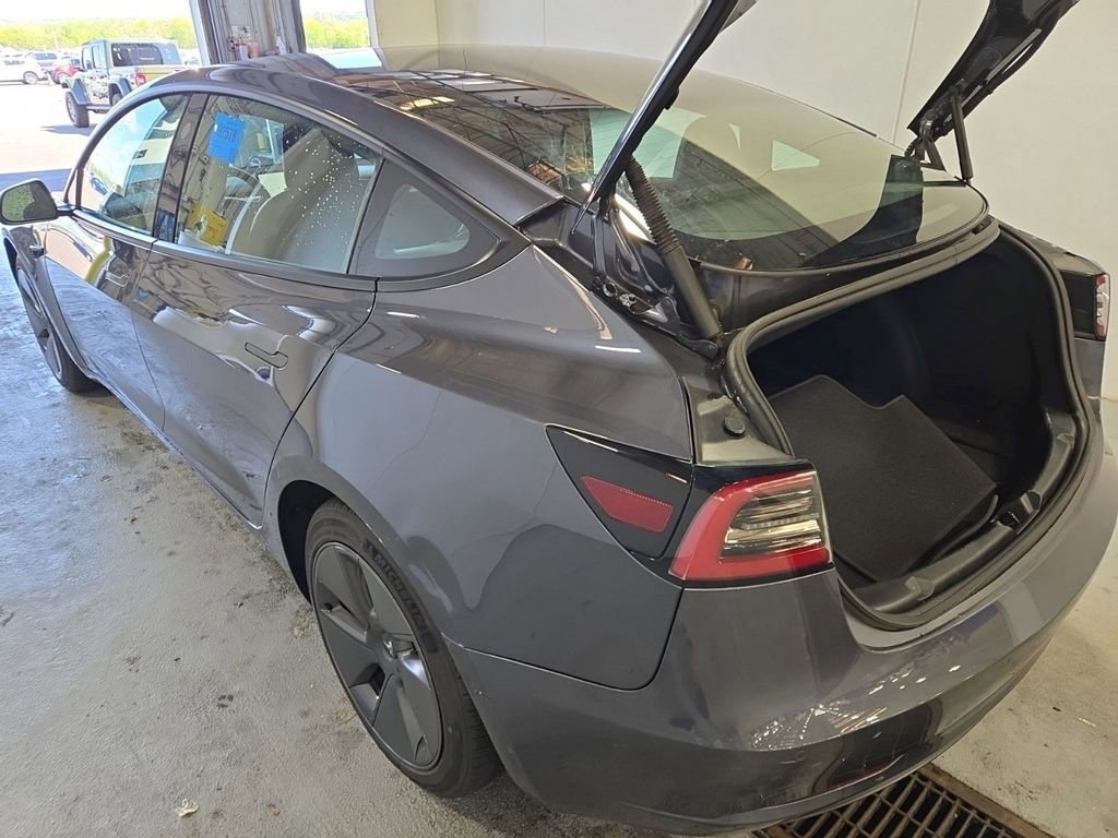 Used 2022 Tesla Model 3 Long Range AWD/4WD image 4